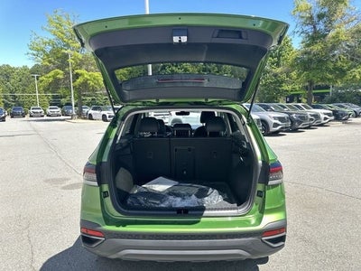 2026 Volkswagen Taos 1.5T SE Black