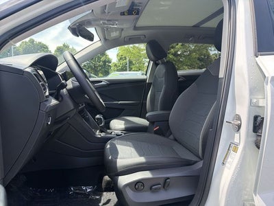 2026 Volkswagen Taos 1.5T SE Black