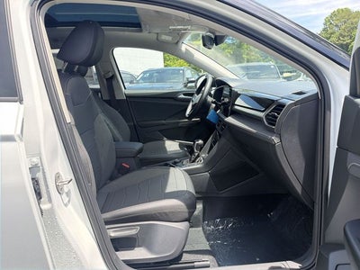 2026 Volkswagen Taos 1.5T SE Black