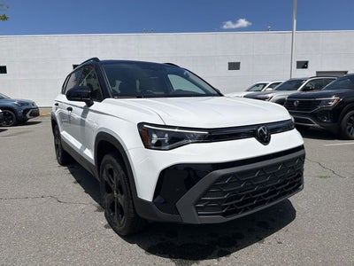 2026 Volkswagen Taos 1.5T SE Black