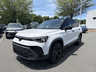 2026 Volkswagen Taos 1.5T SE Black