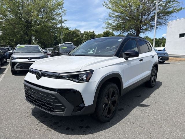 2026 Volkswagen Taos 1.5T SE Black