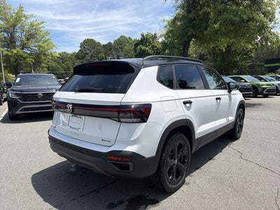 2026 Volkswagen Taos 1.5T SE Black