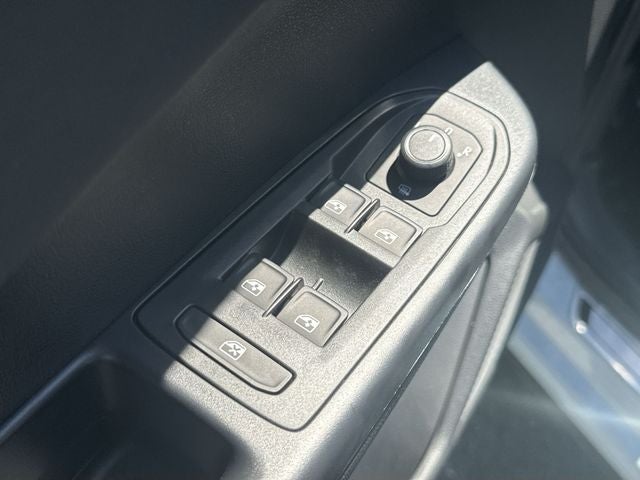 2026 Volkswagen Taos 1.5T SE Black