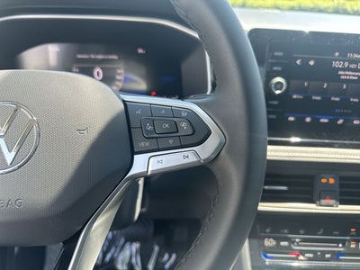 2026 Volkswagen Taos 1.5T SE Black