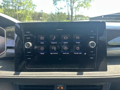 2026 Volkswagen Taos 1.5T SE Black