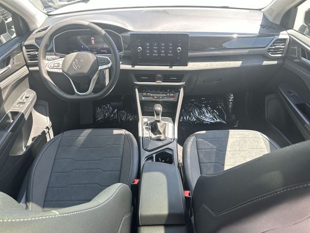 2026 Volkswagen Taos 1.5T SE Black