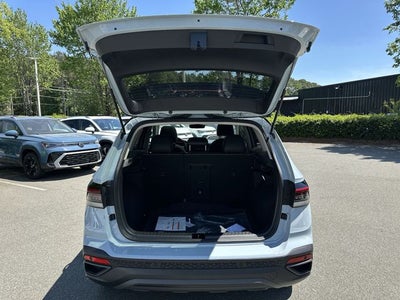 2026 Volkswagen Taos 1.5T SE Black