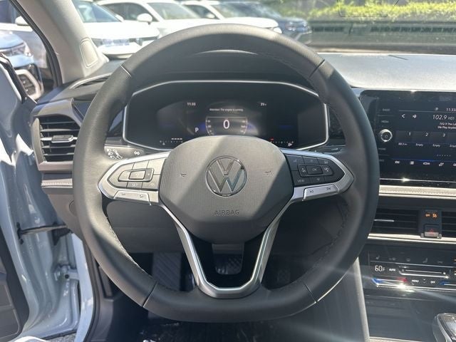 2026 Volkswagen Taos 1.5T SE Black