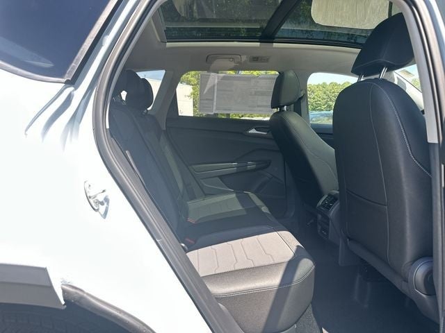 2026 Volkswagen Taos 1.5T SE Black