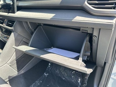 2026 Volkswagen Taos 1.5T SE Black