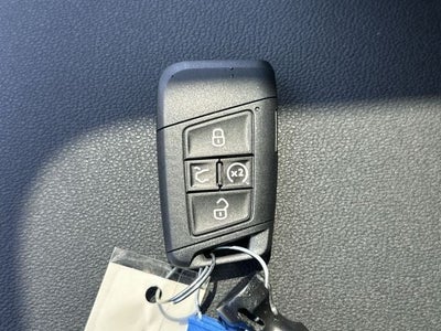 2026 Volkswagen Taos 1.5T SE Black