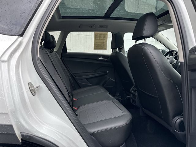 2025 Volkswagen Taos 1.5T SE Black
