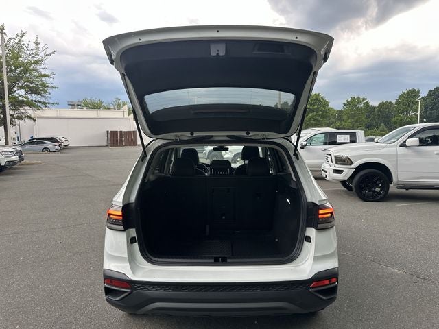 2025 Volkswagen Taos 1.5T SE Black