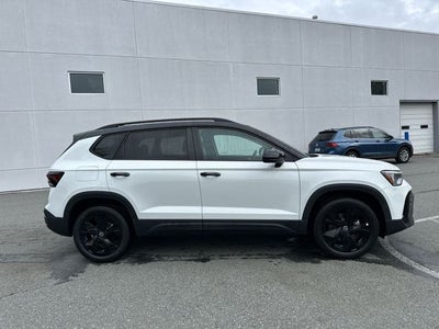 2025 Volkswagen Taos 1.5T SE Black
