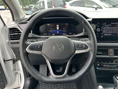 2025 Volkswagen Taos 1.5T SE Black