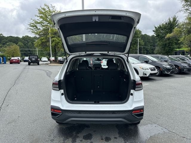 2025 Volkswagen Taos 1.5T SE Black