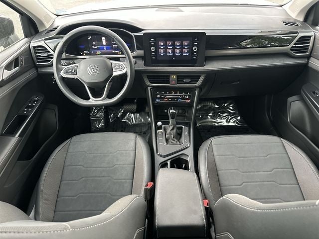 2025 Volkswagen Taos 1.5T SE Black