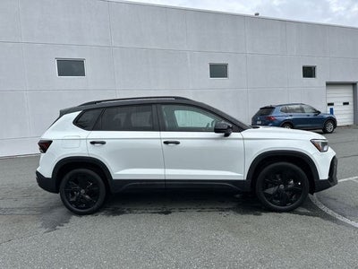 2025 Volkswagen Taos 1.5T SE Black