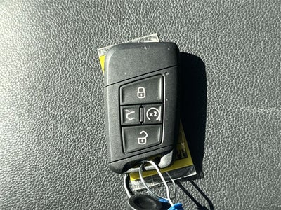 2023 Volkswagen Tiguan 2.0T SEL R-Line