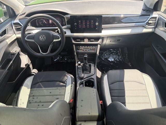 2026 Volkswagen Taos 1.5T SEL