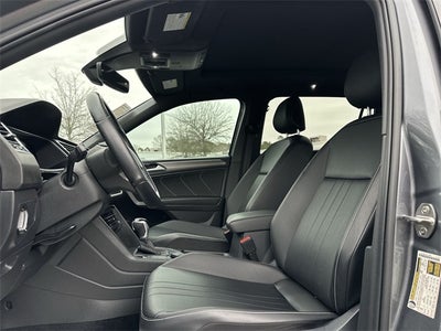 2022 Volkswagen Tiguan 2.0T SE R-Line Black