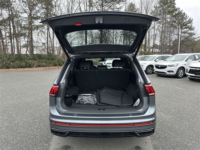 2022 Volkswagen Tiguan 2.0T SE R-Line Black