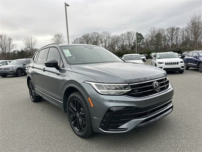 2022 Volkswagen Tiguan 2.0T SE R-Line Black