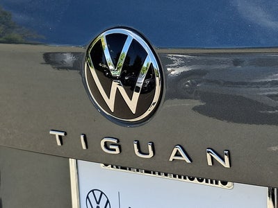 2023 Volkswagen Tiguan 2.0T SE R-Line Black