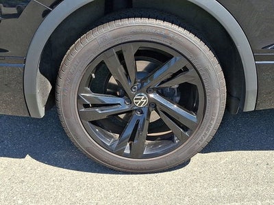2023 Volkswagen Tiguan 2.0T SE R-Line Black