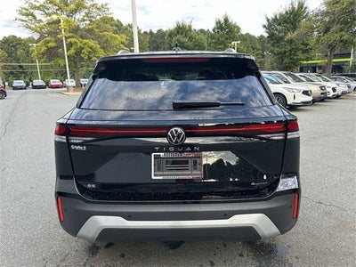 2025 Volkswagen Tiguan 2.0T SE