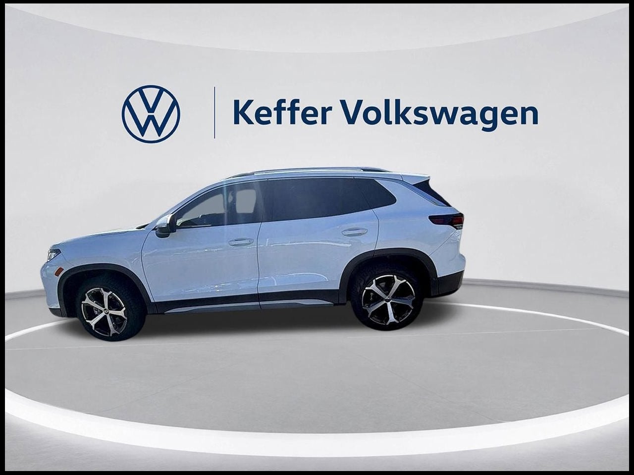 2025 Volkswagen Tiguan 2.0T SE