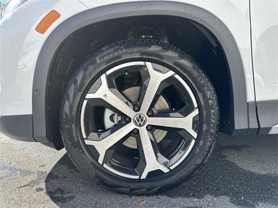 2025 Volkswagen Tiguan 2.0T SE