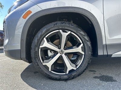 2025 Volkswagen Tiguan 2.0T SE