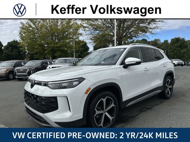 2025 Volkswagen Tiguan 2.0T SE's photo