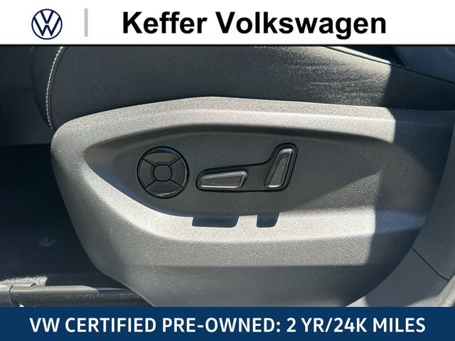2025 Volkswagen Tiguan 2.0T SE