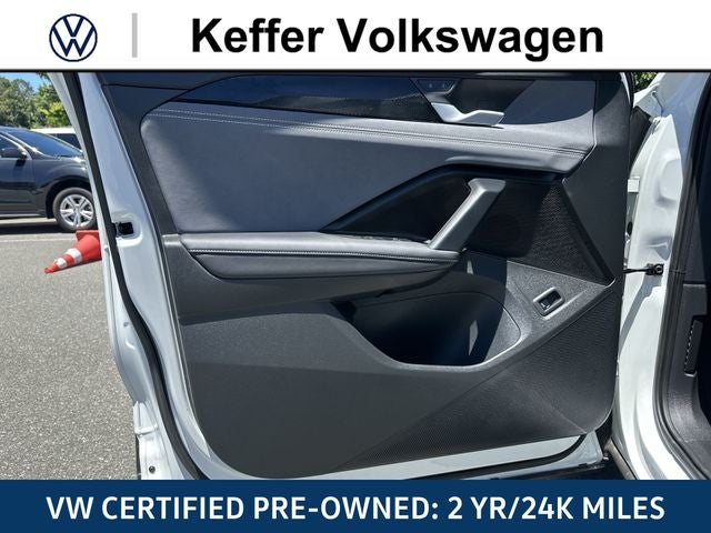 2025 Volkswagen Tiguan 2.0T SE