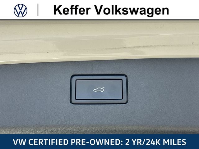 2025 Volkswagen Tiguan 2.0T SE