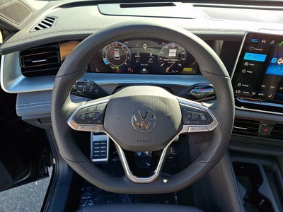 2026 Volkswagen Tiguan 2.0T SE R-Line Black