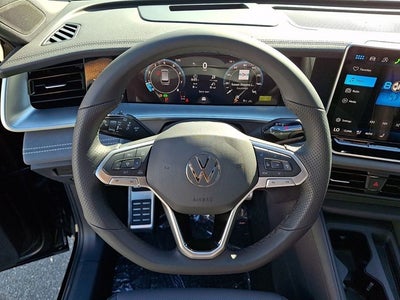 2026 Volkswagen Tiguan 2.0T SE R-Line Black