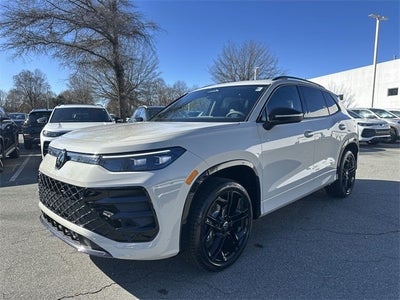 2026 Volkswagen Tiguan 2.0T SE R-Line Black