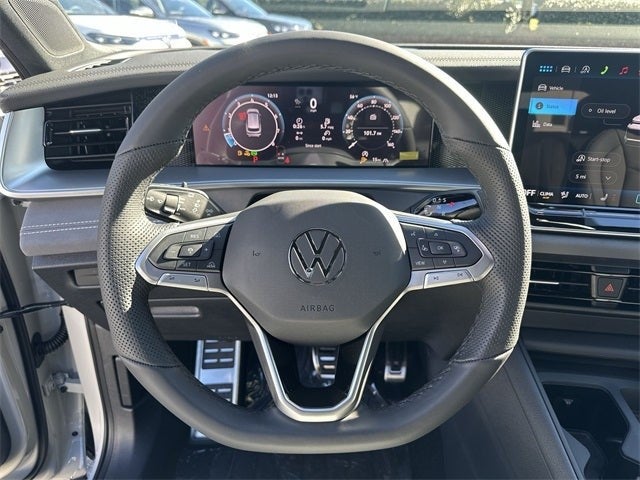 2026 Volkswagen Tiguan 2.0T SE R-Line Black