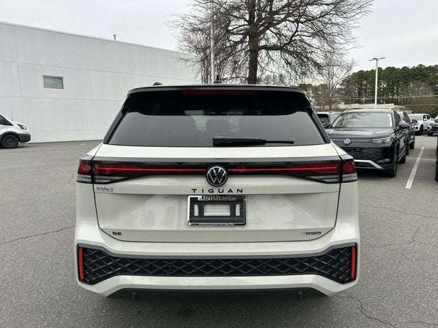 2026 Volkswagen Tiguan 2.0T SE R-Line Black