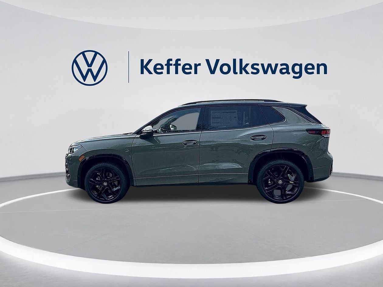 2026 Volkswagen Tiguan 2.0T SE R-Line Black