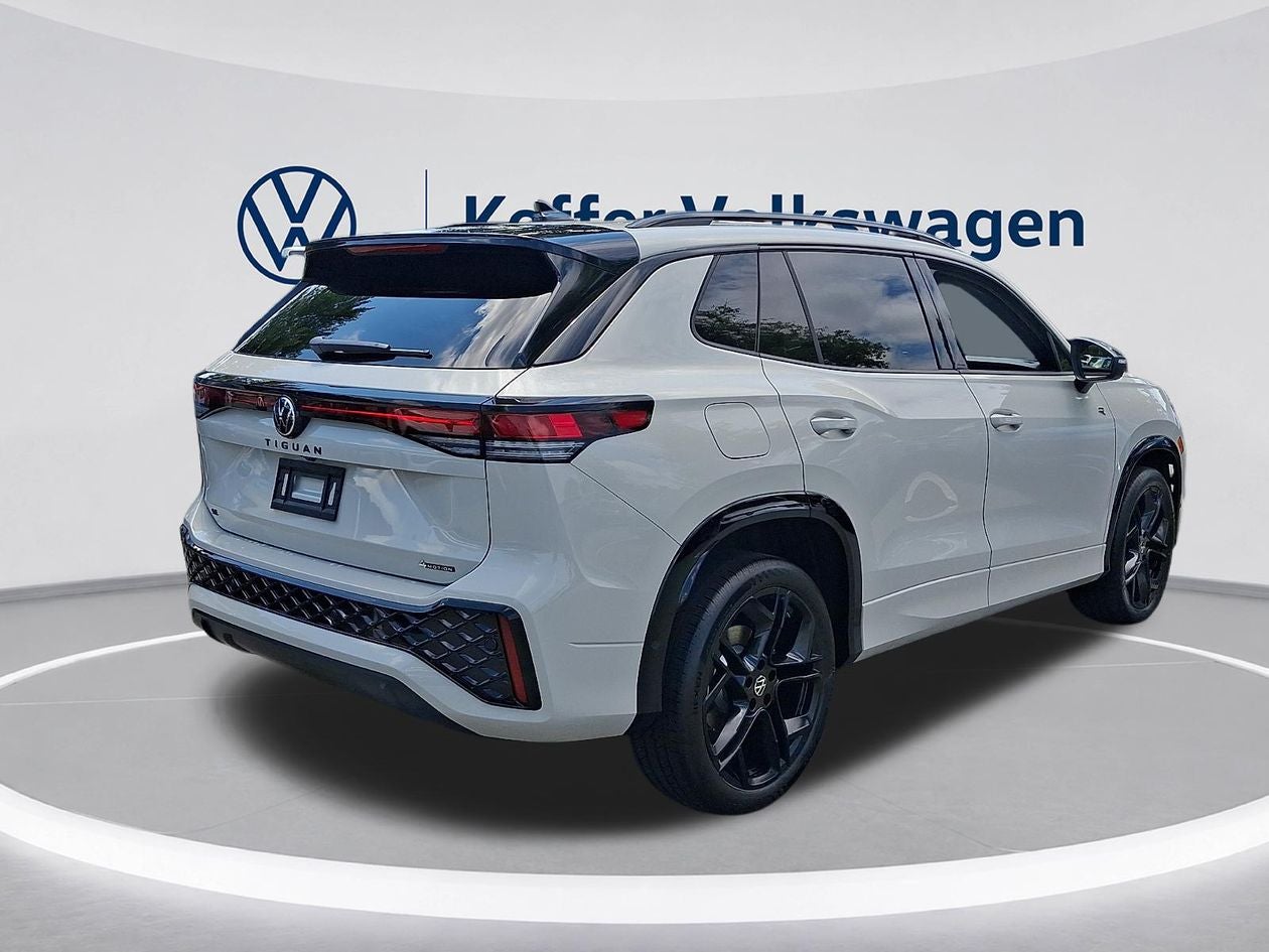 2026 Volkswagen Tiguan 2.0T SE R-Line Black