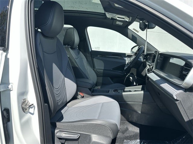 2025 Volkswagen Tiguan 2.0T SE R-Line Black