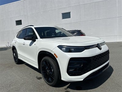 2025 Volkswagen Tiguan 2.0T SE R-Line Black