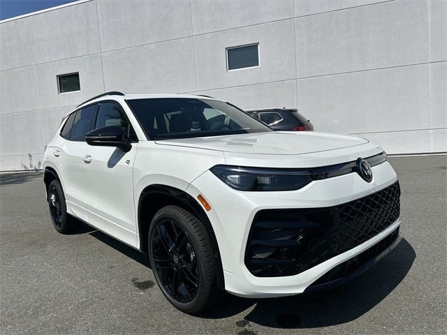 2025 Volkswagen Tiguan 2.0T SE R-Line Black