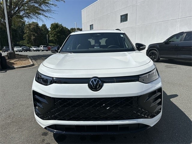 2025 Volkswagen Tiguan 2.0T SE R-Line Black