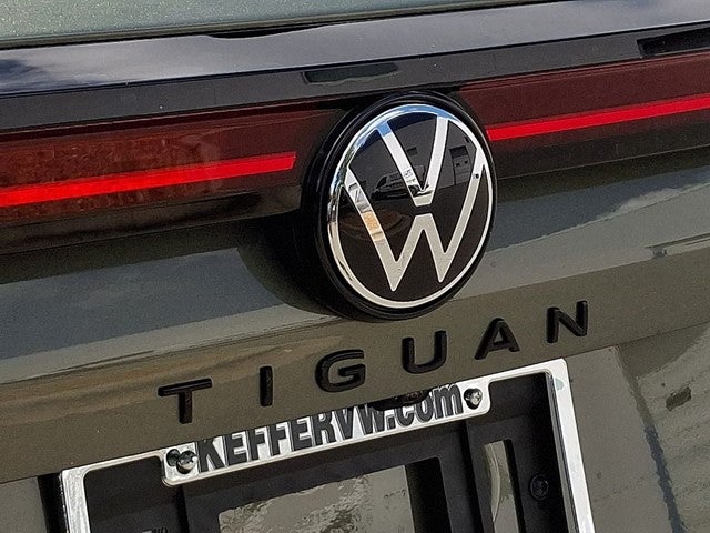 2026 Volkswagen Tiguan 2.0T SE R-Line Black